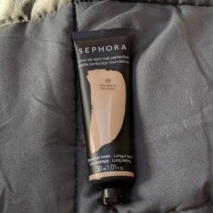SEPHORA Matte perfection foundation Porcelain 05